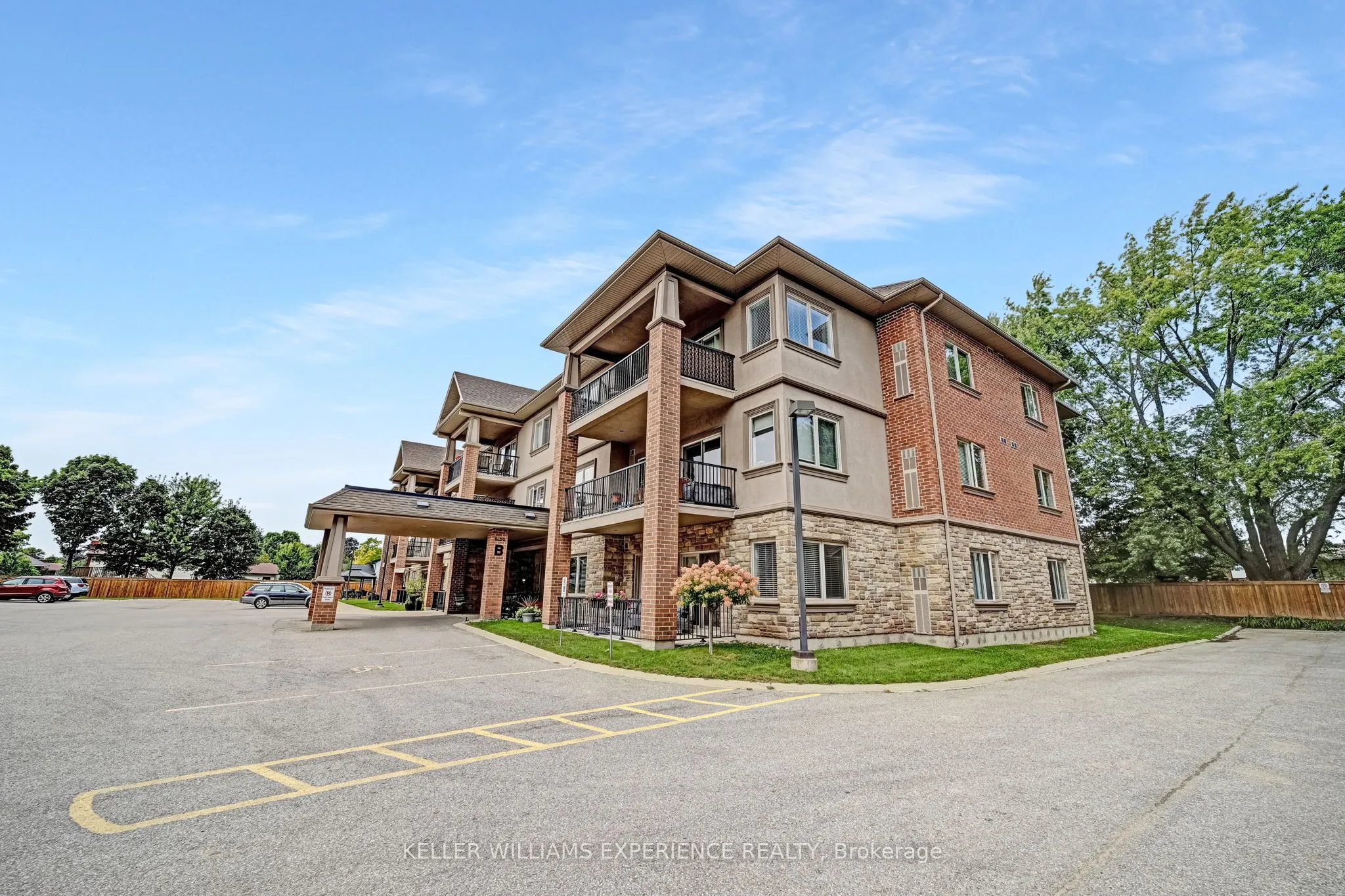 19B Yonge Street, Springwater, ON L0L 1P0