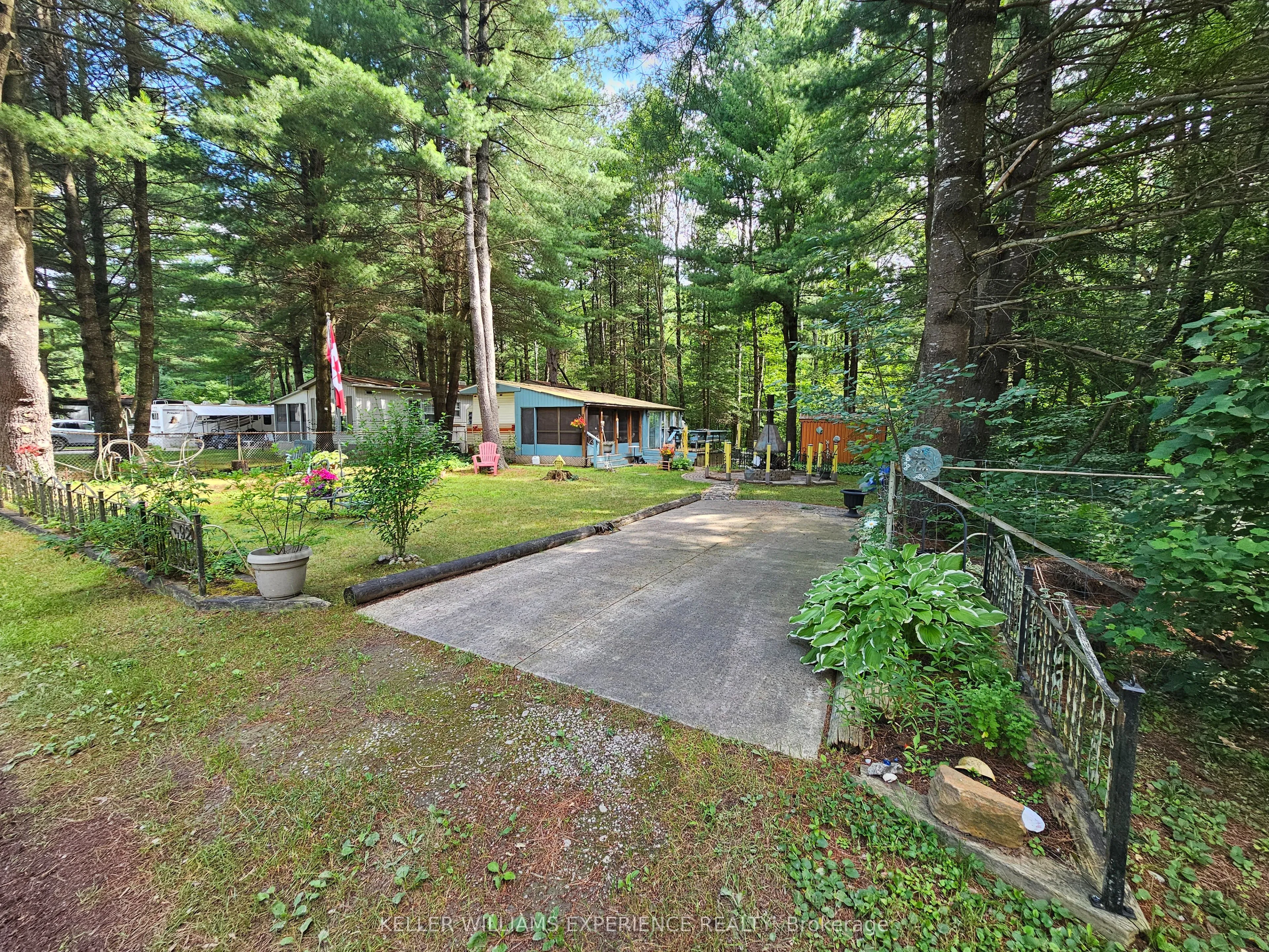 5216 County 90 Road, Springwater, ON L0M 1T0