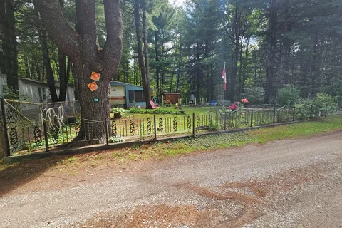 5216 County 90 Road, Springwater, ON L0M 1T0