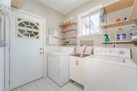 125 Ferndale Drive, Barrie, ON L4N 6Y6