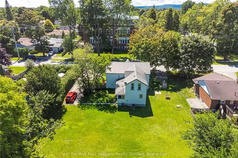 393 SECOND Street, Collingwood, ON L9Y 1G9