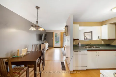 96 Lee Crescent, Barrie, ON L4N 9Z1