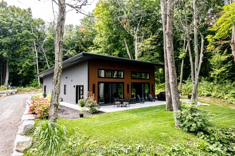 1584 Champlain Road, Tiny, ON L9M 0C1