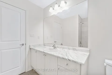 122 Turnberry Lane, Barrie, ON L9J 0M3