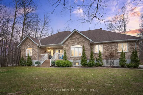 6 Meadowbrook Boulevard, Tiny, ON L9M 0M2