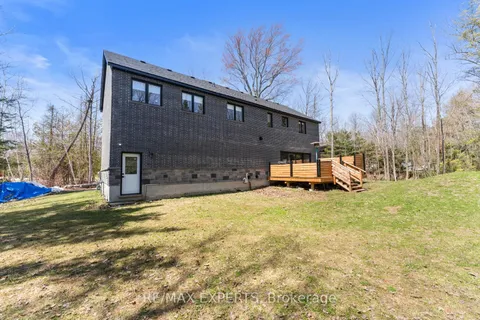 11 Joliet Crescent, Tiny, ON L9M 0G3