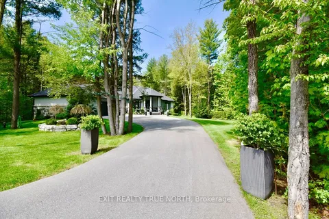 2 Sycamore Circle, Springwater, ON L0L 2K0