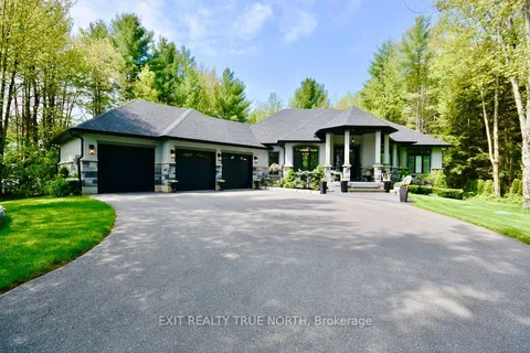 2 Sycamore Circle, Springwater, ON L0L 2K0