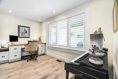 92 Nelson Street, ON L4M 4K5