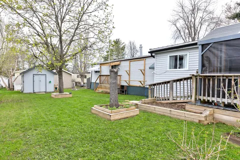 32 Northland Road, ON L4R 4B5