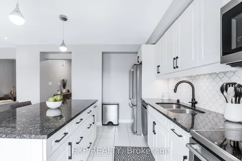 11 Kodiak Terrace, ON L9J 0J4