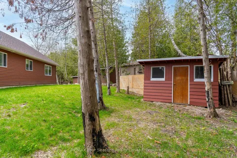 19 Currie Avenue, Collingwood, ON L9Y 0X2