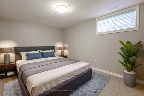 28 Lucas Avenue, Barrie, ON L4N 9M8