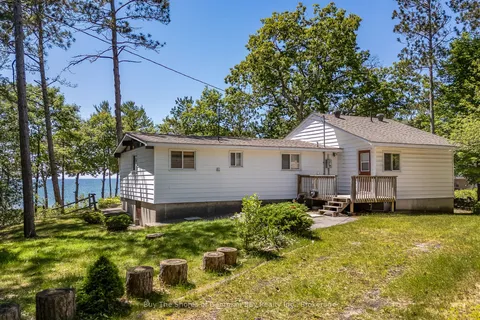8 NASSAU Court, Tiny, ON L9M 0H3