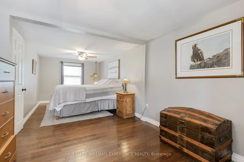 31 Lawrence Avenue, Springwater, ON L9X 0W4