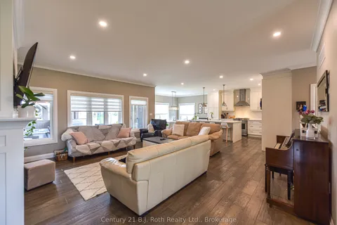 3 Breanna Boulevard, Oro-Medonte, ON L3V 0J9