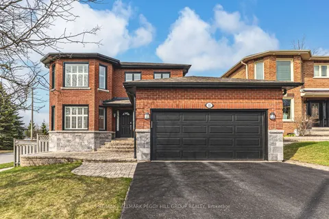 12 Thackeray Crescent, Barrie, ON L4N 6J6