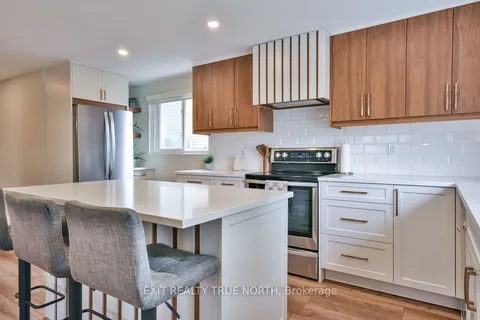245 Letitia Street, Barrie, ON L4N 4Y7