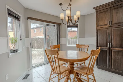 38 Benson Drive, Barrie, ON L4N 7Y1