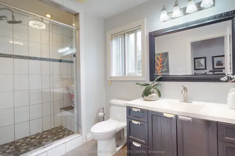 3276 Turnbull Drive, Severn, ON L3V 0Y4