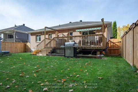 925 Dominion Avenue, ON L4R 4W2