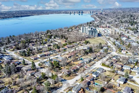 45 Shoreview Drive, Barrie, ON L4M 1G2