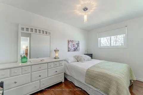 45 Shoreview Drive, Barrie, ON L4M 1G2