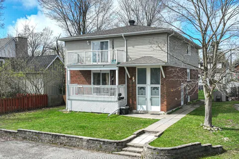 21 King's Court, Orillia, ON L3V 6S3
