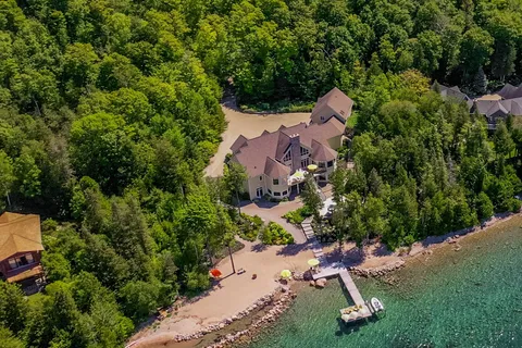 114 Melissa Lane, ON L9M 0T8