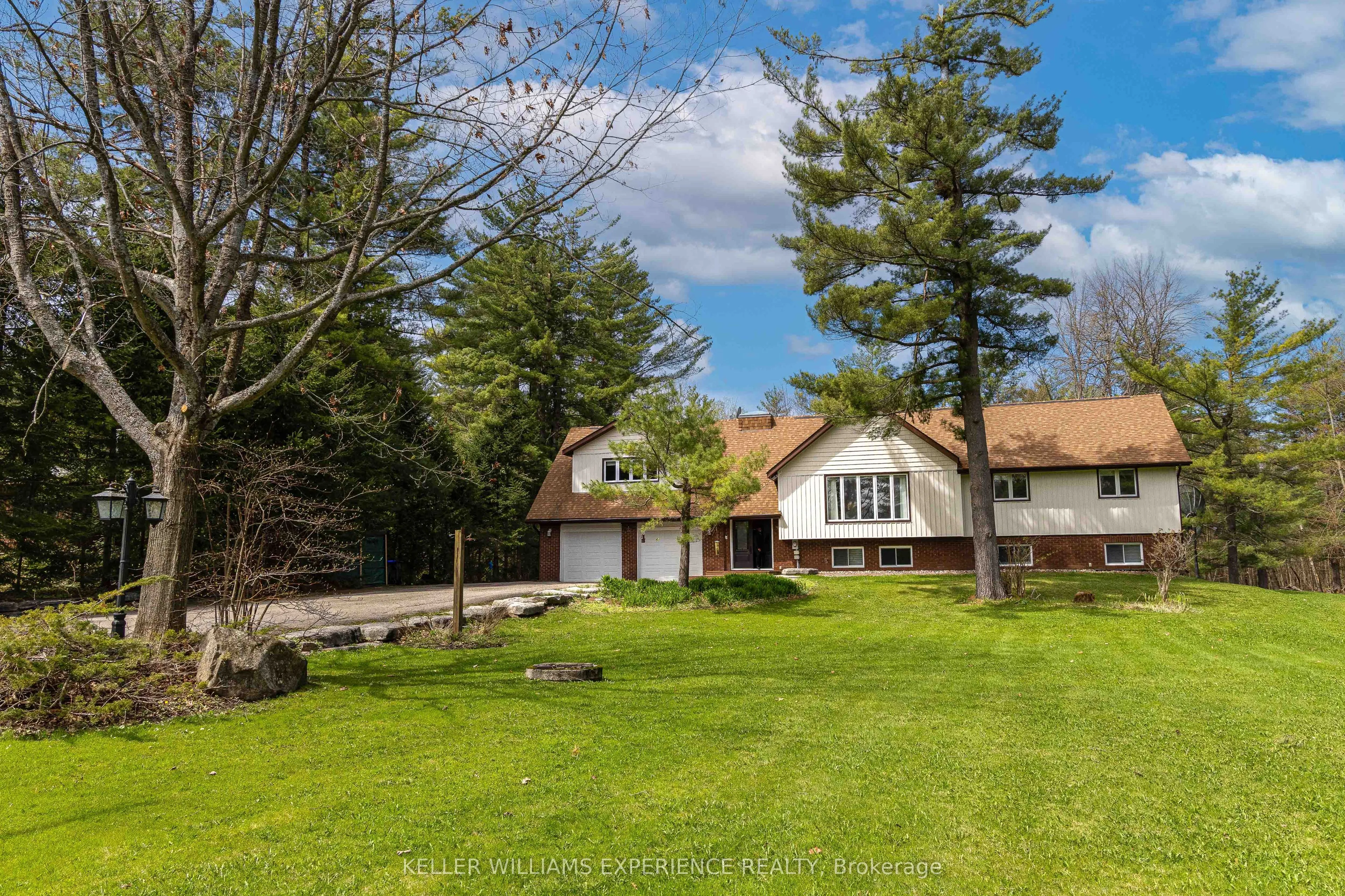 1936 PENINSULA POINT Road, Severn, ON P0E 1N0
