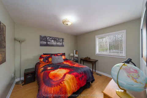 1936 PENINSULA POINT Road, Severn, ON P0E 1N0