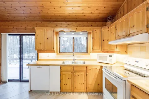 8 Celestine Court, Tiny, ON L9M 0H3