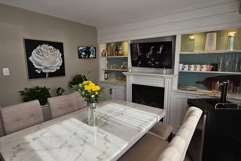 16 Snowden Avenue, Barrie, ON L4M 7G5