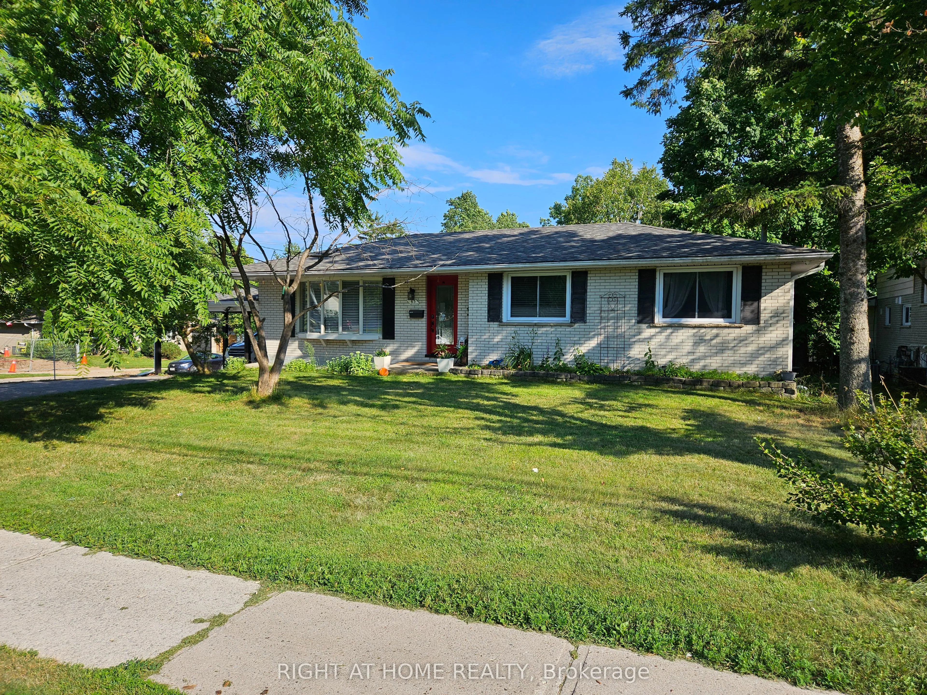 63 Cundles Road, ON L4M 2Z6