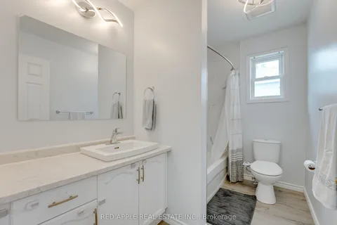 48 Louise Lane, Orillia, ON L3V 7W1