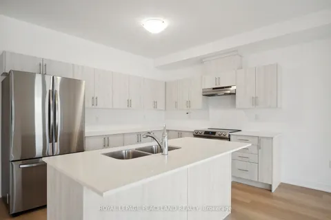 3 Harvest Crescent, Barrie, ON L9J 0T3