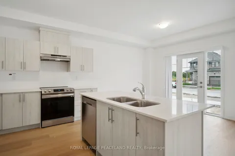 3 Harvest Crescent, Barrie, ON L9J 0T3