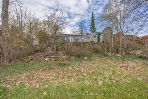 4 Lakeshore Road, Midland, ON L4R 0B9