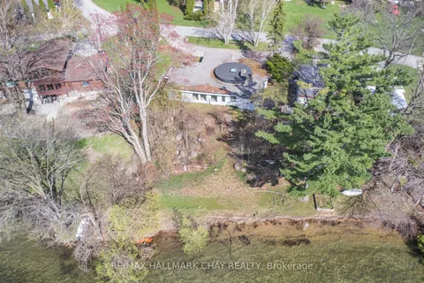 4 Lakeshore Road, Midland, ON L4R 0B9