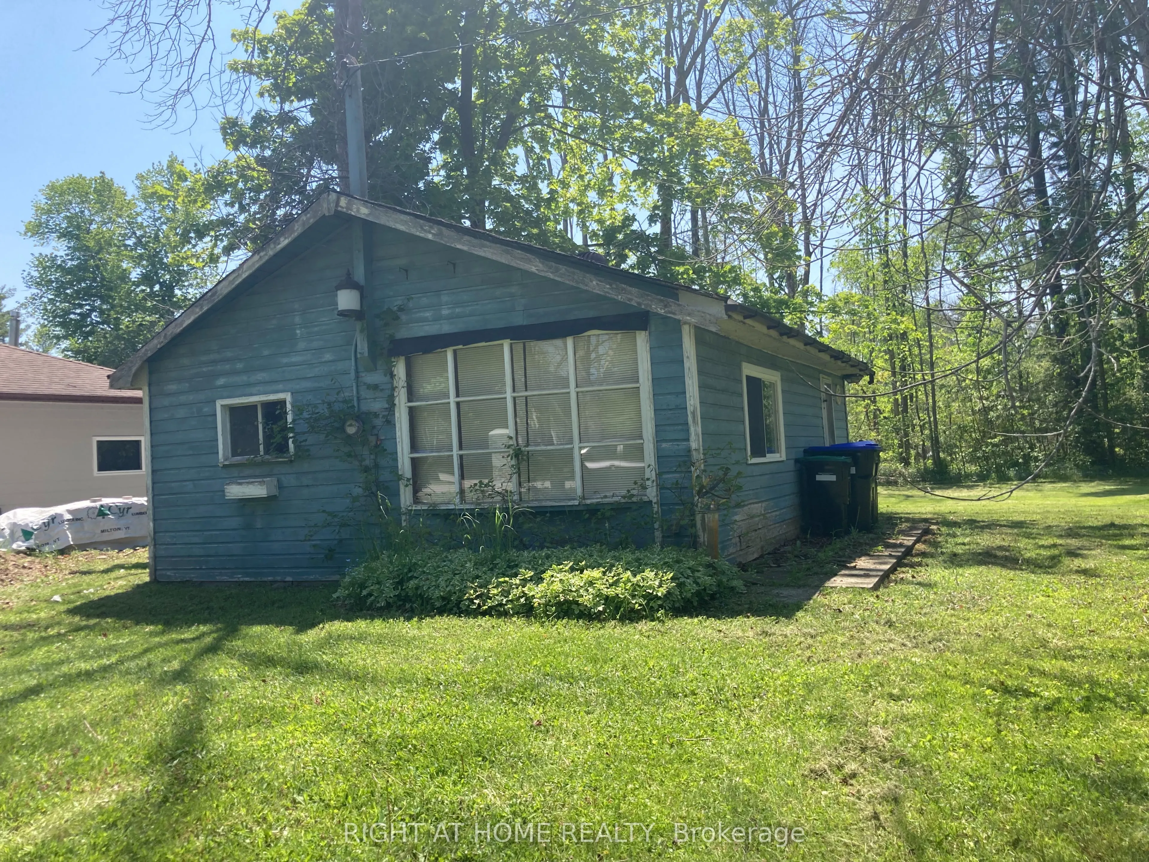 14 Barbara Avenue, Oro-Medonte, ON L0L 2E0