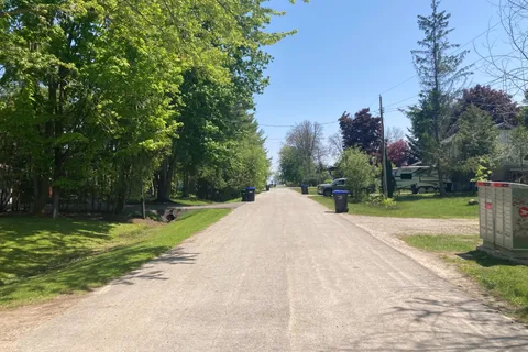 14 Barbara Avenue, Oro-Medonte, ON L0L 2E0