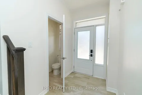 34 Valleybrook Road, Barrie, ON L9J 0L4