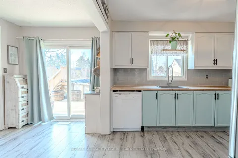 256 Hickling Trail, Barrie, ON L4M 5W7