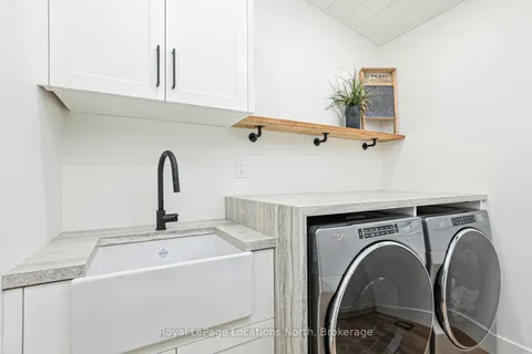 4378 County 124 Road, Clearview, ON L9Y 3Z1