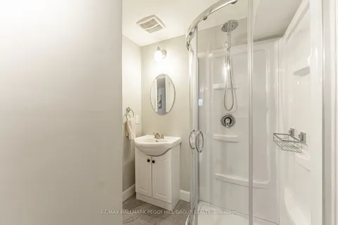 147 Nathan Crescent, Barrie, ON L4N 0S5