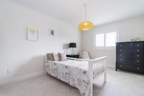 37 Muirfield Drive, Barrie, ON L4N 6J9