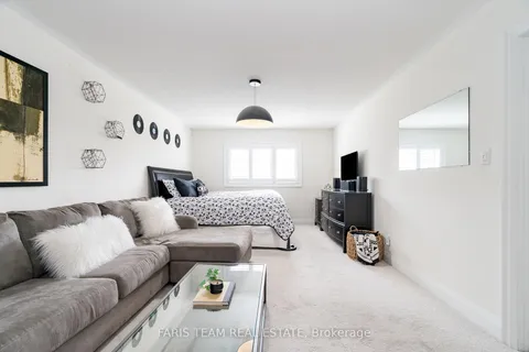 37 Muirfield Drive, Barrie, ON L4N 6J9