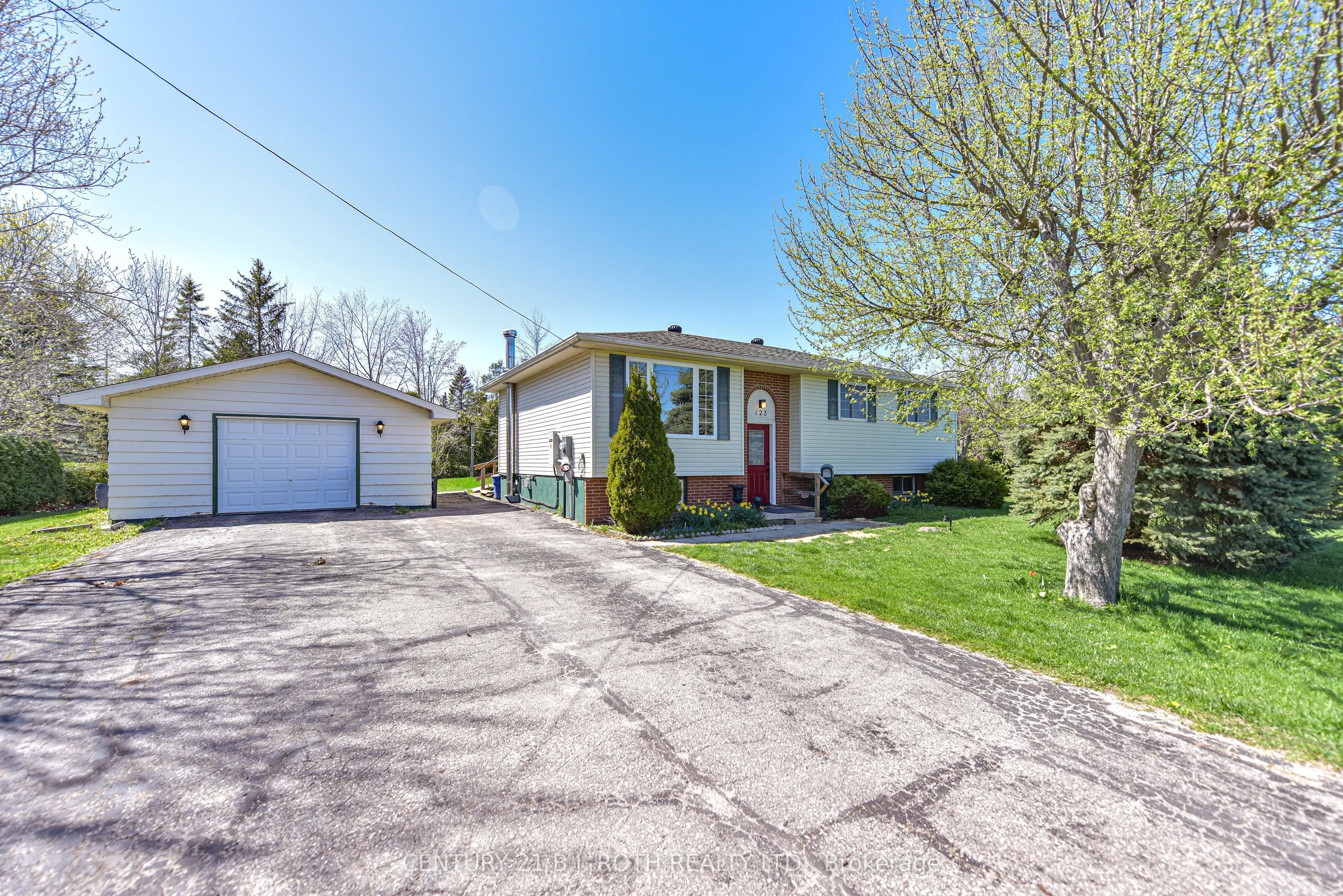 123 Wellington Street, ON L3V 3C3