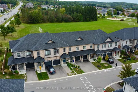 9 Deneb Street, Barrie, ON L4M 0K6