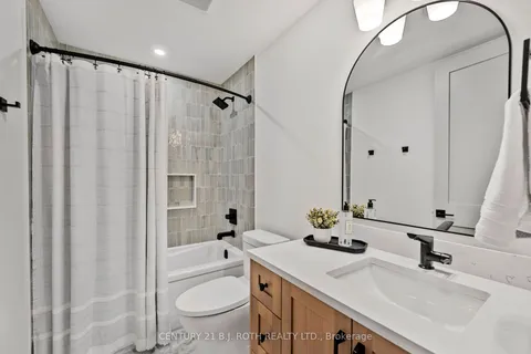 46 Tyndale Road, Barrie, ON L4N 7T1
